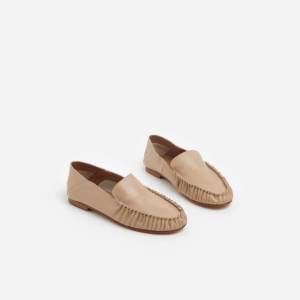 Flattered Bon Bon Beiget Nahka Loaferit