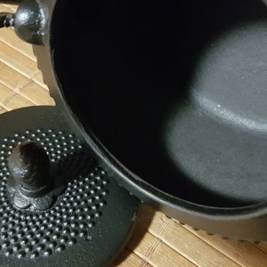 Valurautainen induktioteekannu 750ml